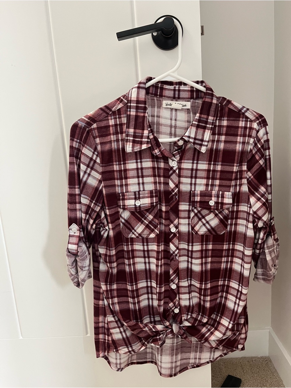 American Eagle Outfitters Women's Burgundy and White Plaid Button-Down Shirt